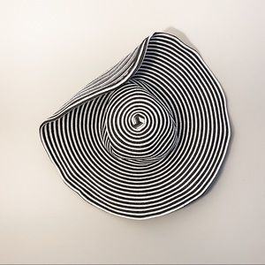 Black & White Striped Sun Hat